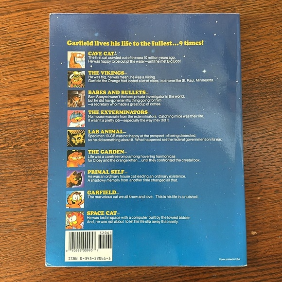 RARE Garfield Book - Garfield & His 9 Lives by Jim Davis Softcover 1984 - Picture 2 of 8